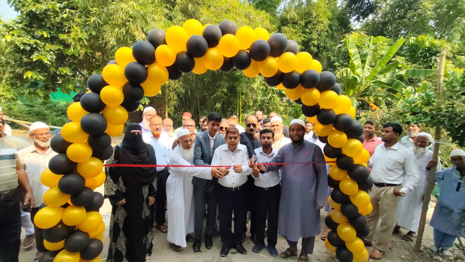 পড়াশোনার পাশাপাশি উদ্যোক্তা, মুবাশ্বিরের ব্র্যান্ড ‘আচারে পাকা’